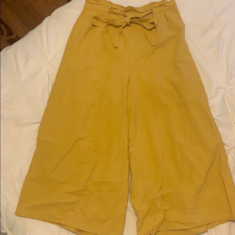Yellow big pants